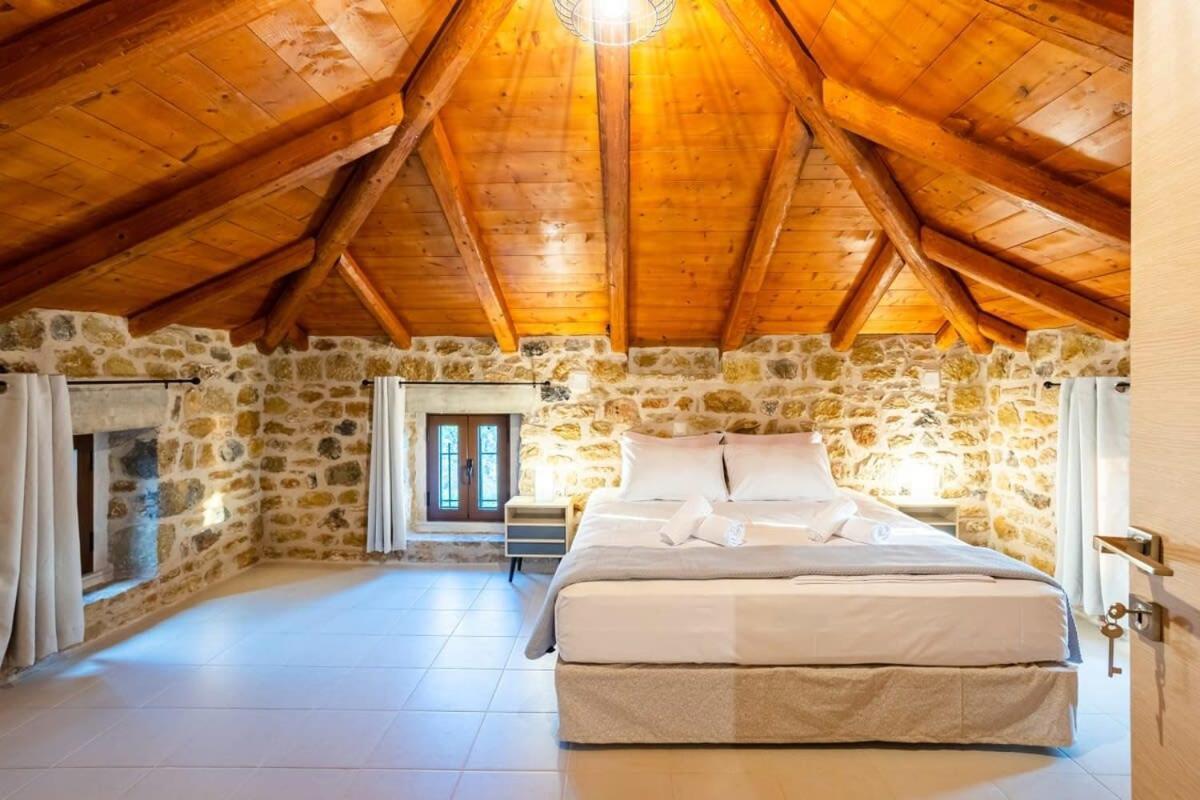 Mantineia Stone Villa-An Ethereal Getaway Megali Mantineia 외부 사진